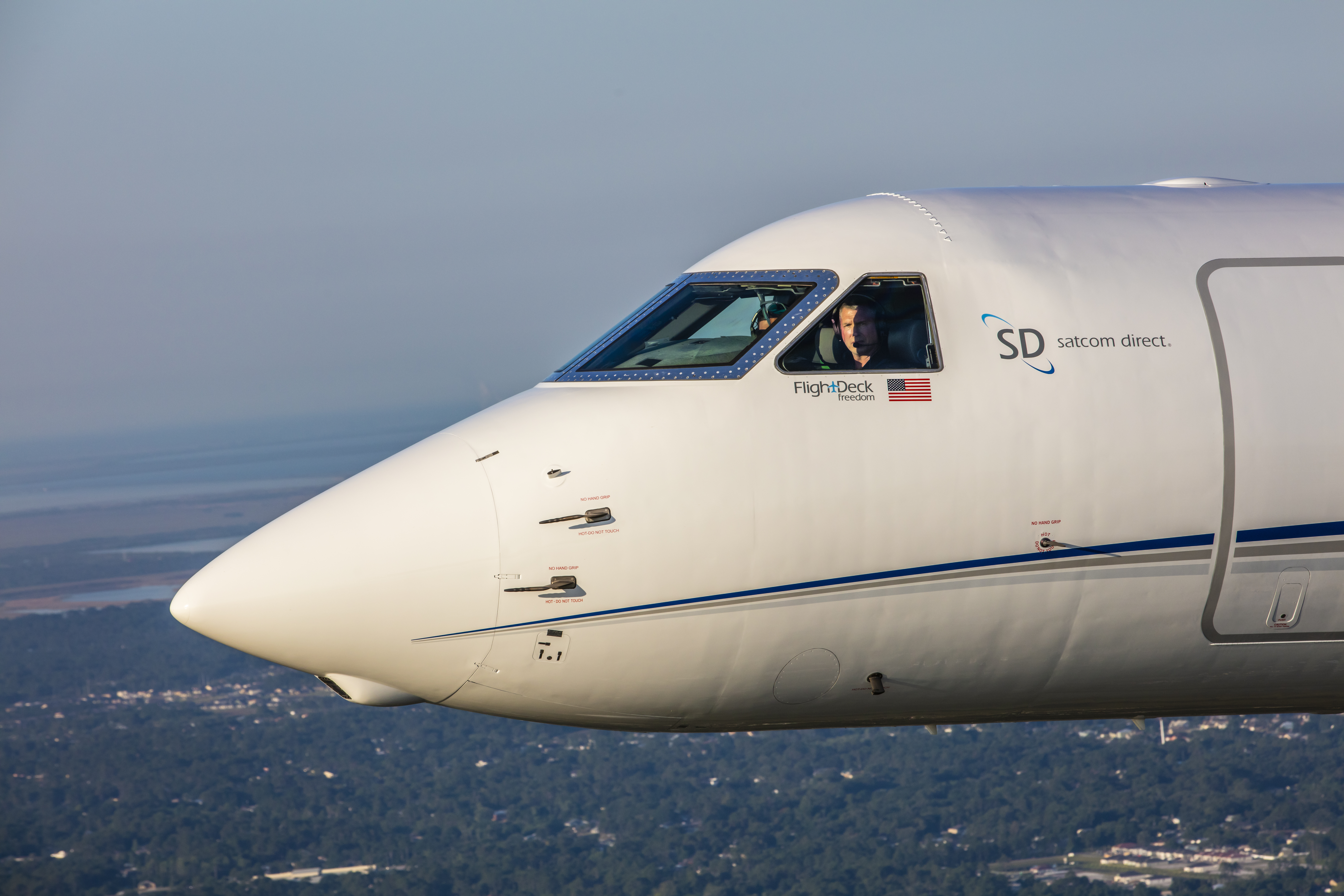 Cockpit view of the Gulfstream G550